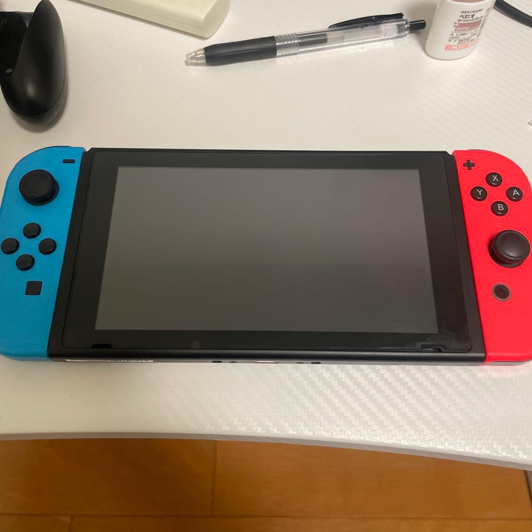 i*r様 Nintendo Switch 本体 青/赤