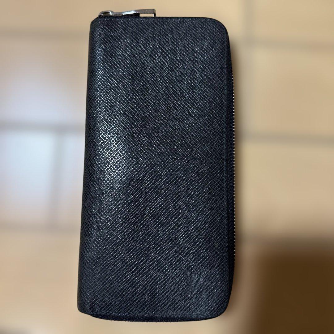 ルイヴィトン　タイガ　ジッピーウォレット・ヴェルティカル　長財布