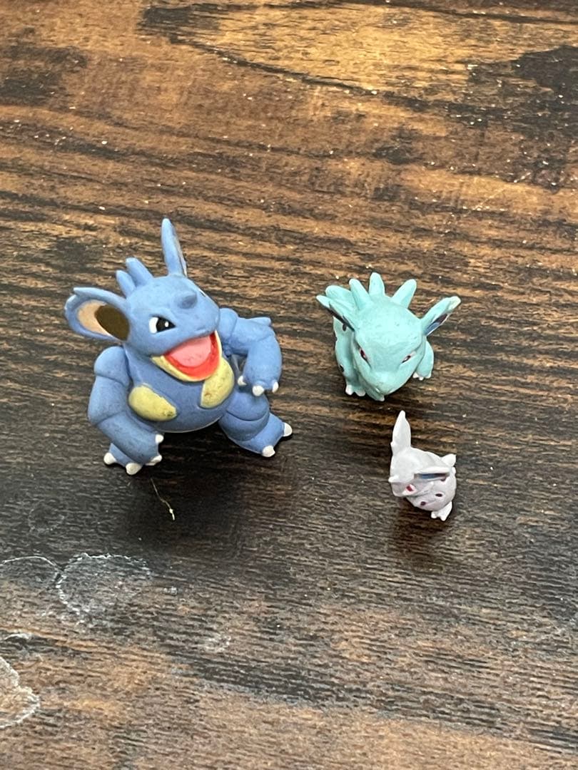 立体ポケモン図鑑　ニドラン♀セット