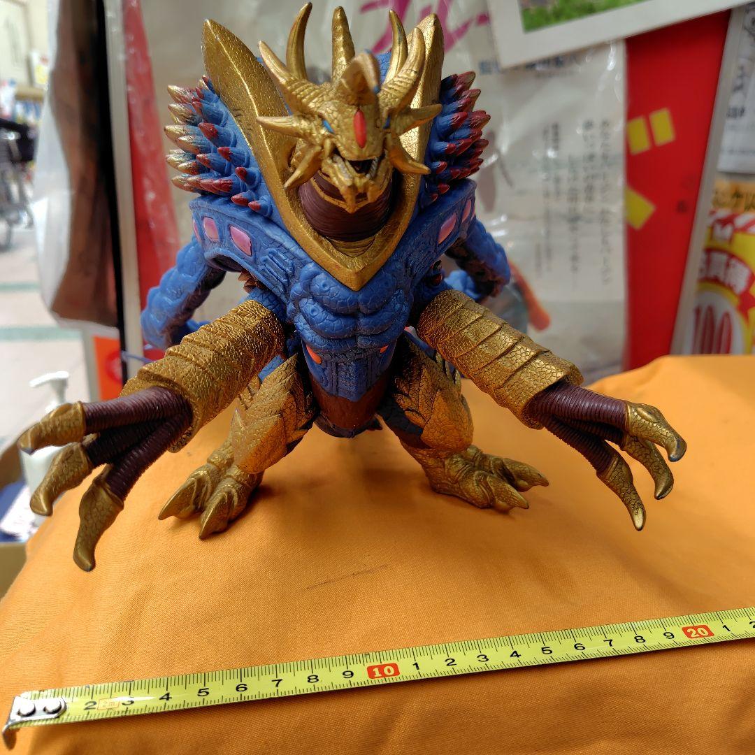 Ｕキラーザウルス怪獣フィギュア 多腕デザイン