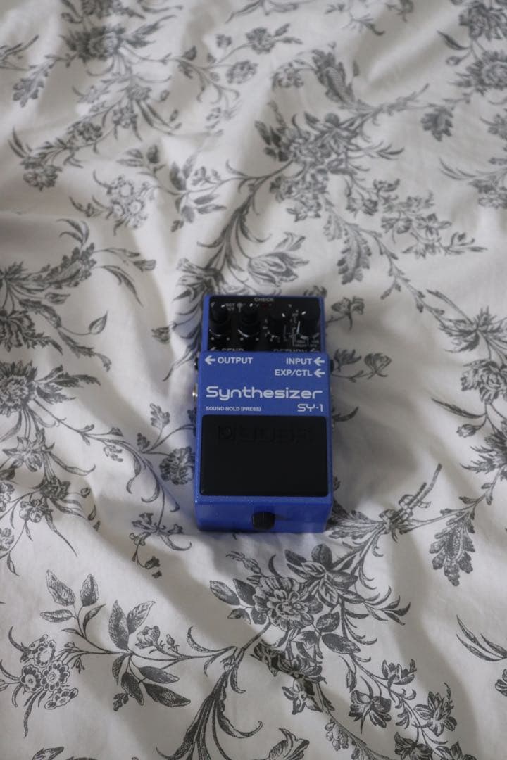 ギター BOSS SY-1 Synthesizer