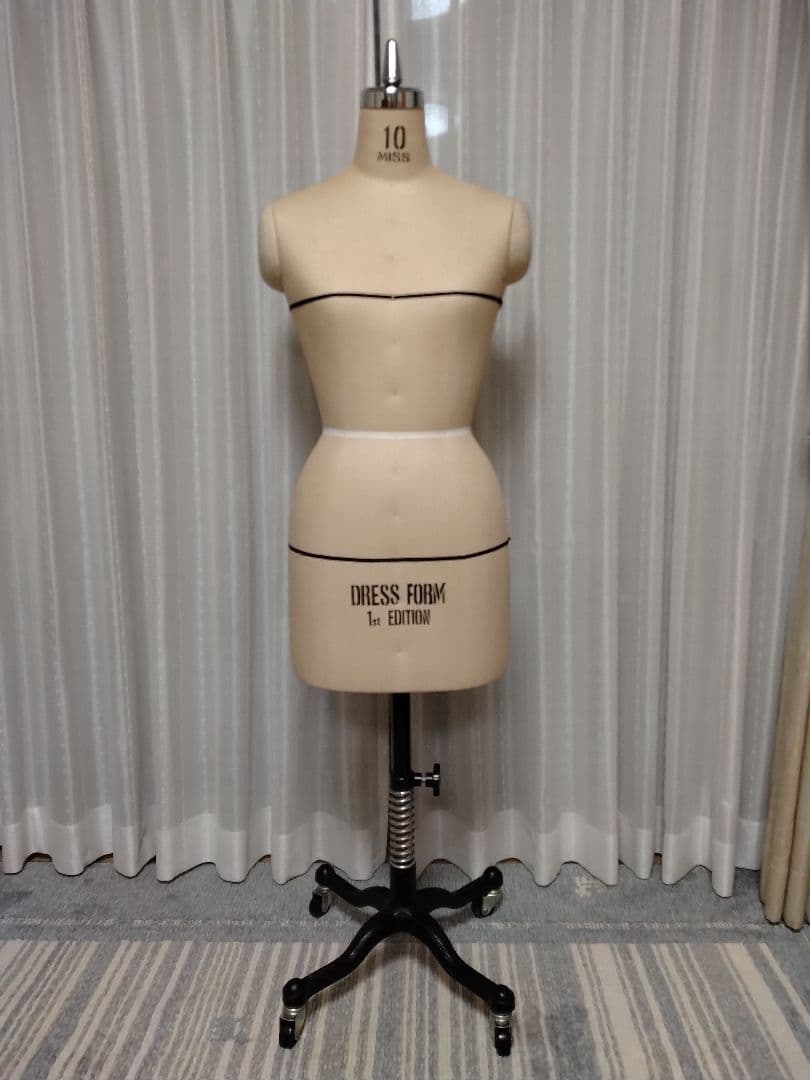 大洋工芸　アミコ　トルソー　10号 MISS ドレスフォーム 高さ調整可能 TAIYO 大洋工芸 トルソー 10T ドレスフォーム 工業用ボディ 立体裁断