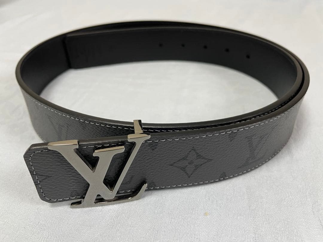 Louis Vuitton ベルト・LV イニシャル 40MM リバーシブル
