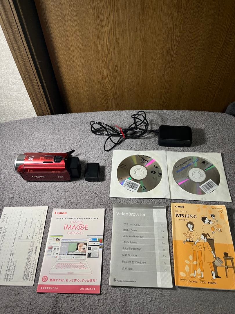 Canon iVIS HF R31 デジタルビデオカメラ　極美品 Amazon | Canon デジタルビデオカメラ iVIS HF R31 レッド 光学32倍