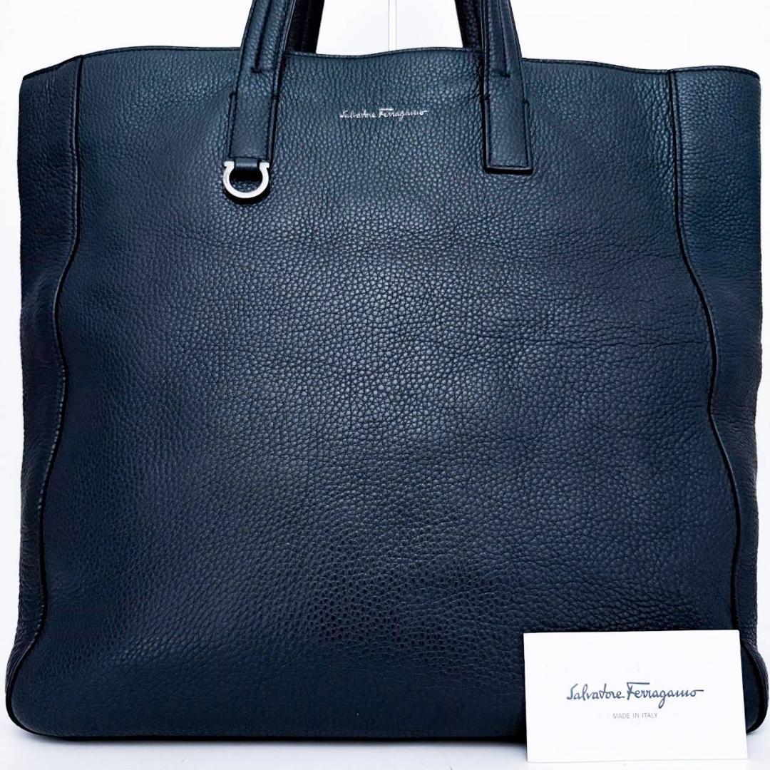 【サルヴァトーレフェラガモ 】ネイビー　レザー　トートバッグ　オールレザー