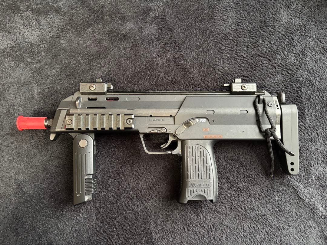 【ジャンク】東京マルイ MP7A1 電動コンパクトマシンガン マガジン4本付