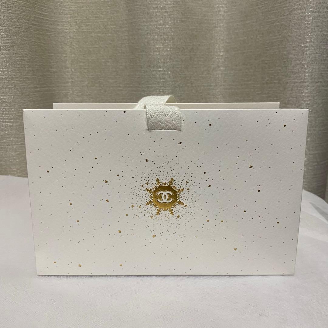 CHANEL 雪型チャーム付きボックス ショッパー 紙袋 クリスマスコフレ
