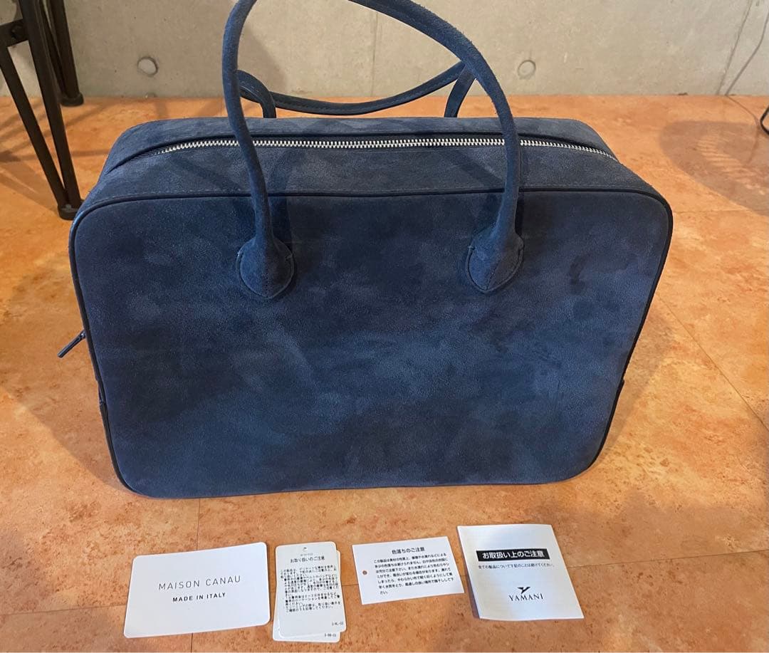 メゾンカナウ MAISON CANAU ボックスボストンL スエード ネイビー