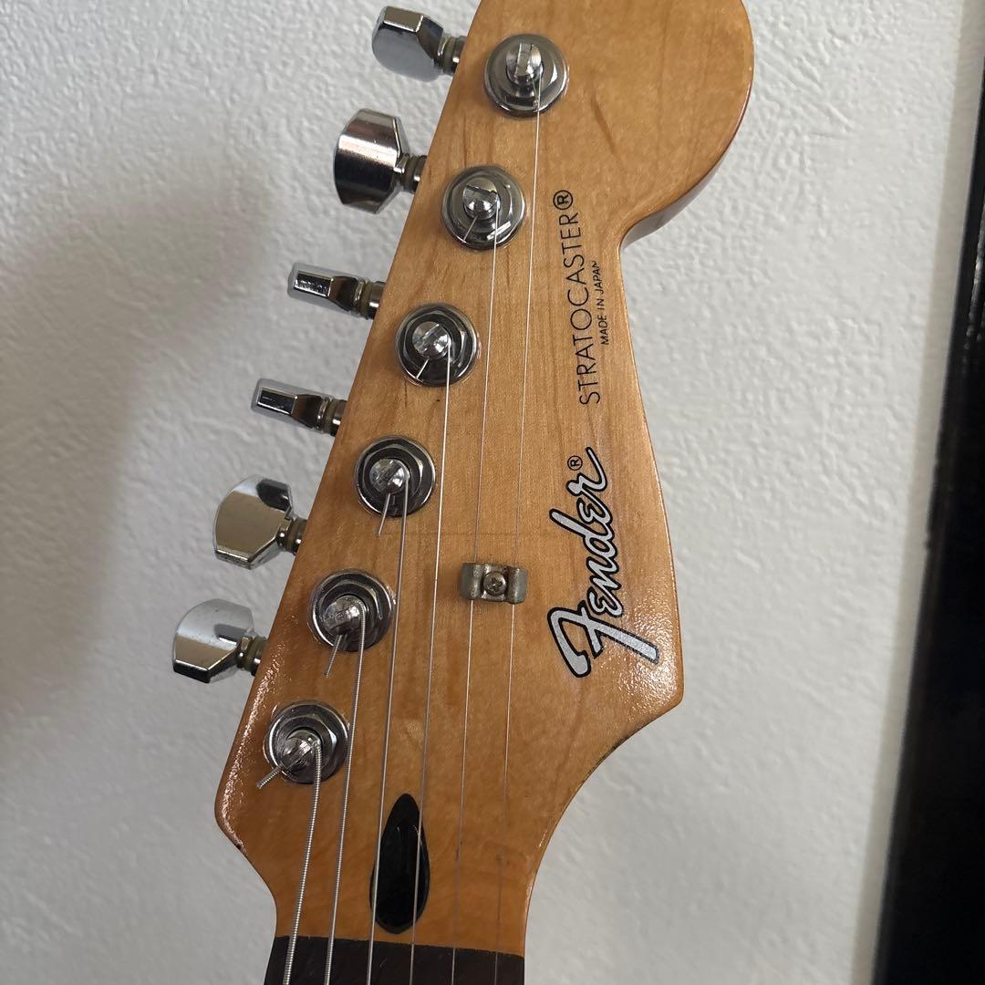 Mavis MST-800 ストラトキャスタータイプ ギター