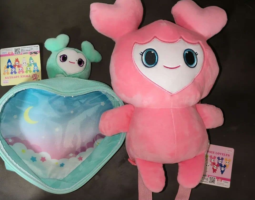 GIGO限定 TWICE LOVELYS モモ ミナ セット - メルカリ