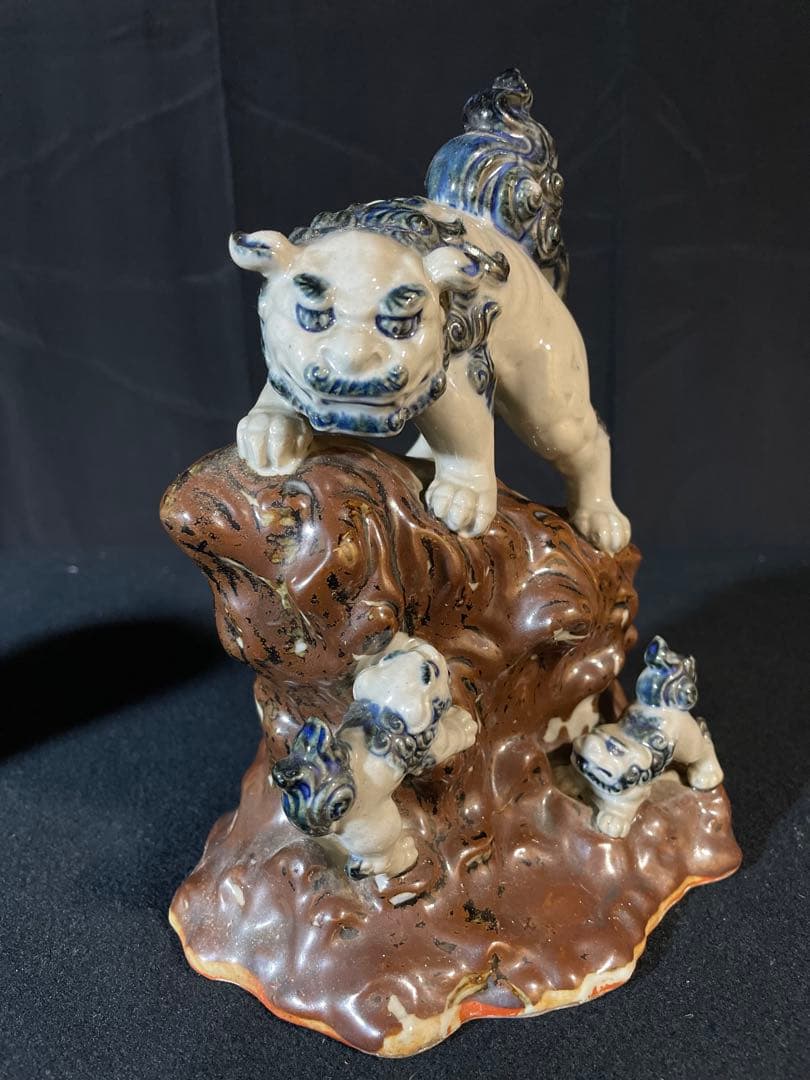 平戸焼 染付 獅子の子落とし 置物 / 陶器陶芸明治大学博物館特定コレクション 古伊万里様式 色絵獅子【置物・あ】｜有田焼なら賞美堂本店オンライン