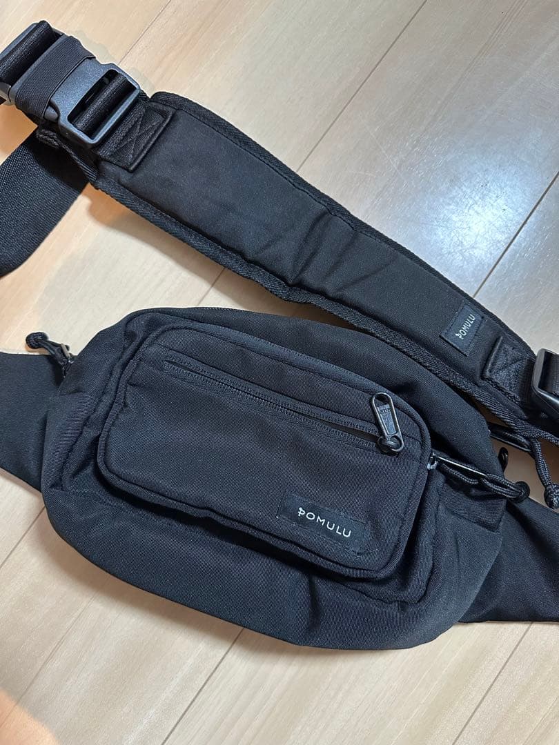 POMULU ブラック ヒップシート　ポムル