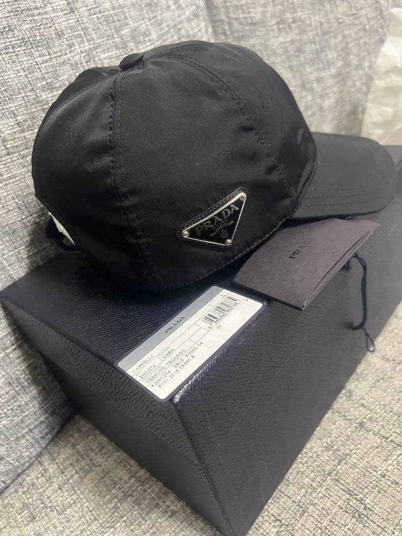 年始割！PRADA キャップ