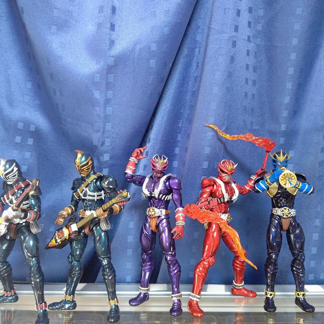 エスエイチフィギュアーツ 仮面ライダー 響鬼　真骨彫製法　5体セット 仮面ライダー響鬼』20周年を記念し、「S.H.Figuarts（真骨彫製法）仮面