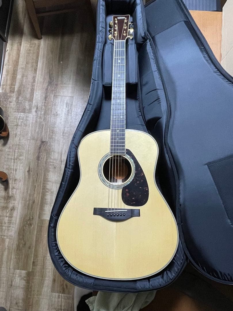 【極美品】Yamaha LL16 ARE 専用セミハードケース付き