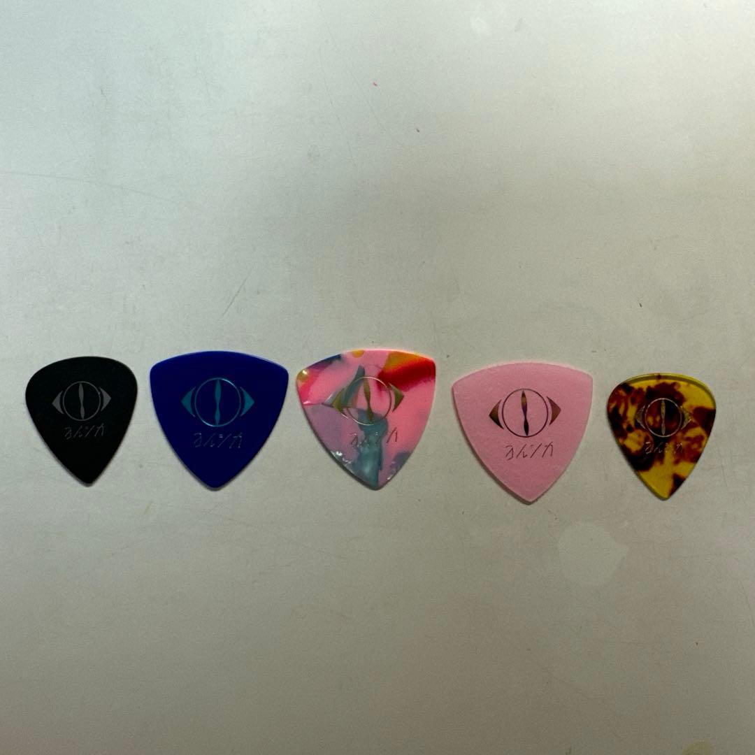 ヨルシカ ピック 盗作セット - メルカリ