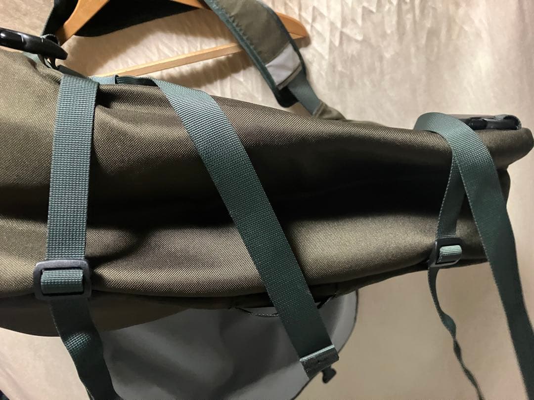 美品 patagonia クリティカルマス メッセンジャーバッグ S8 大型