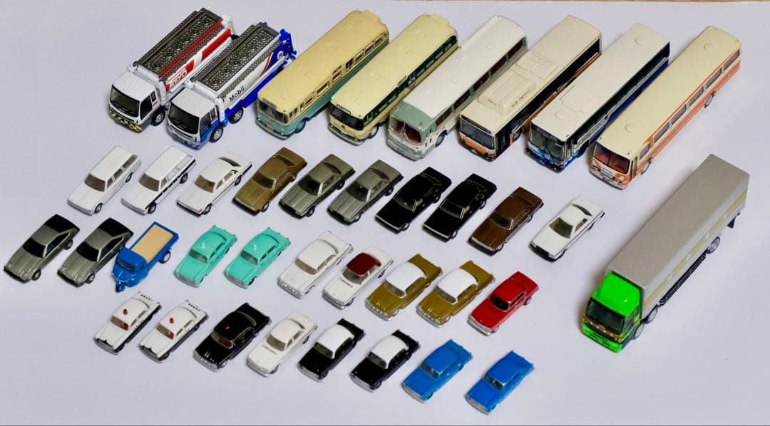 Nゲージサイズ　バス、乗用車　ほか
