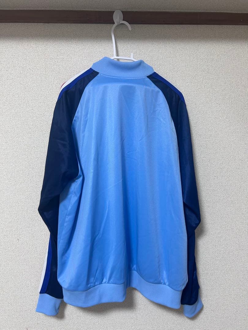 oasis 30周年特別展 トラックジャケット オアシス - メルカリ