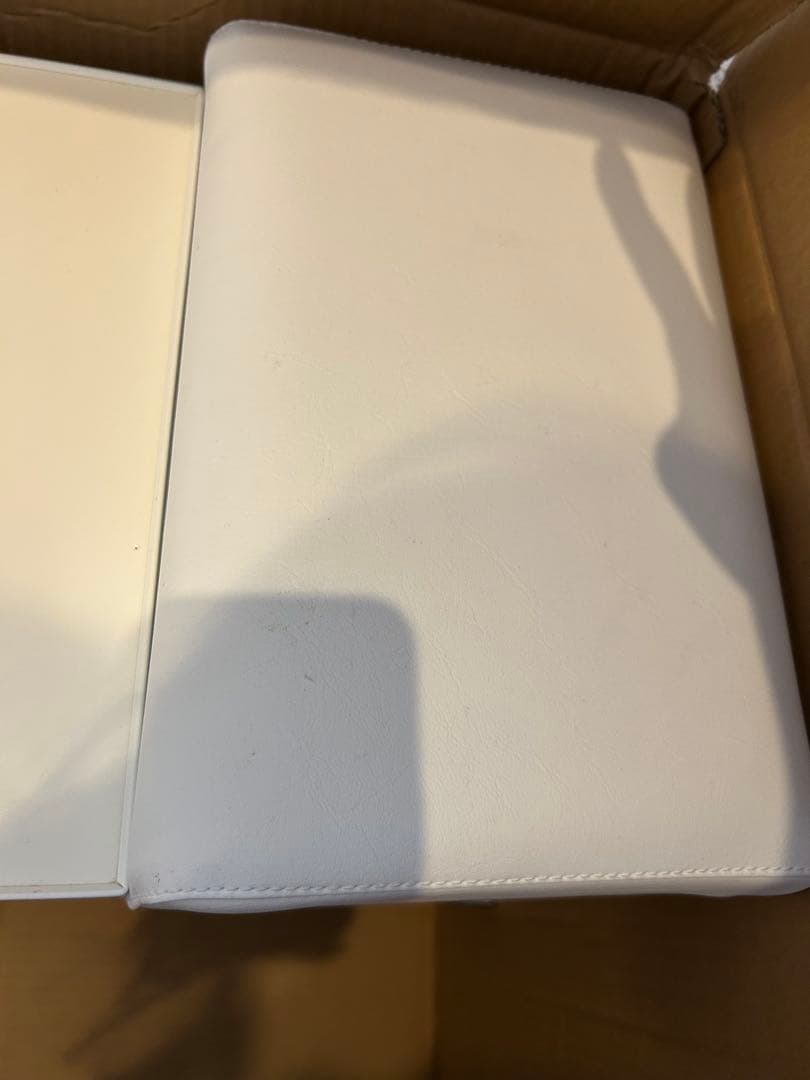 ネイル オットマン ネイリスト フット台 ビューティガレージ - メルカリ