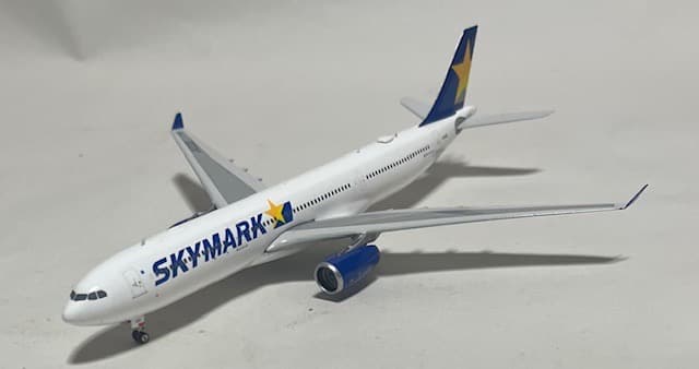 航空機・ヘリコプター Skymark A330-300 JA330D