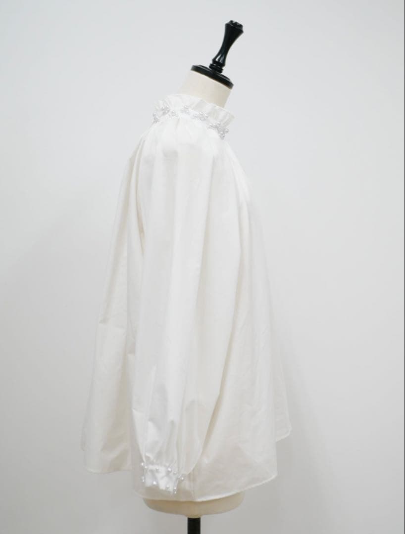 Parum様専用】2点おまとめ買いネックパールデザインフリルブラウス