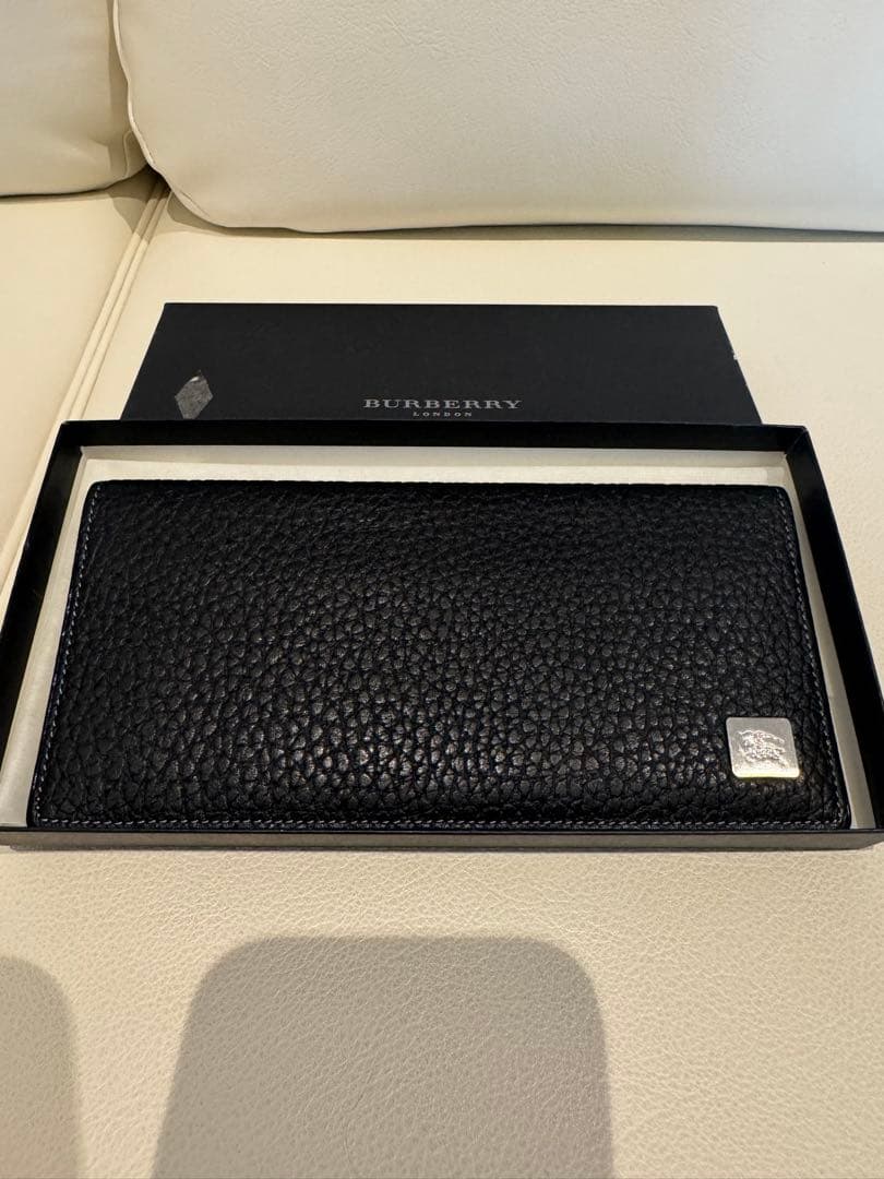 BURBERRY ブラックレザー 長財布