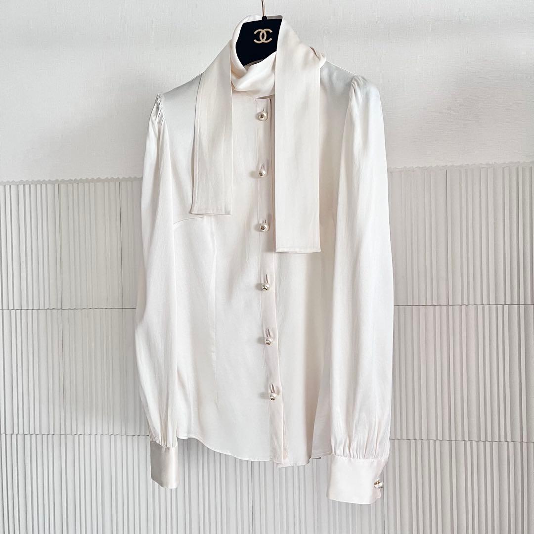 DOLCE&GABBANA DGロゴパール ボウタイブラウス 36 シルク - メルカリ