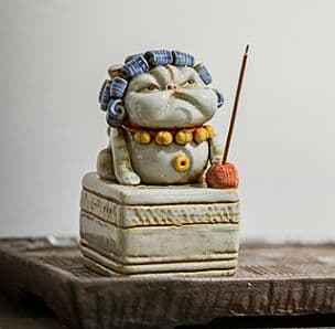 炉香挿し 招き猫 小振り品. 贈り物