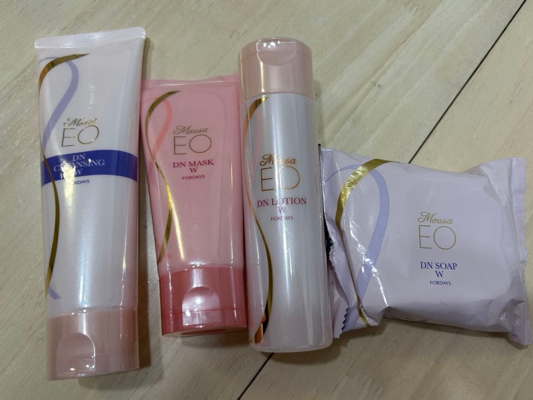フォーデイズ　ムーサイオ　DNクレンジング、パック、化粧水、洗顔石鹸　4点セット