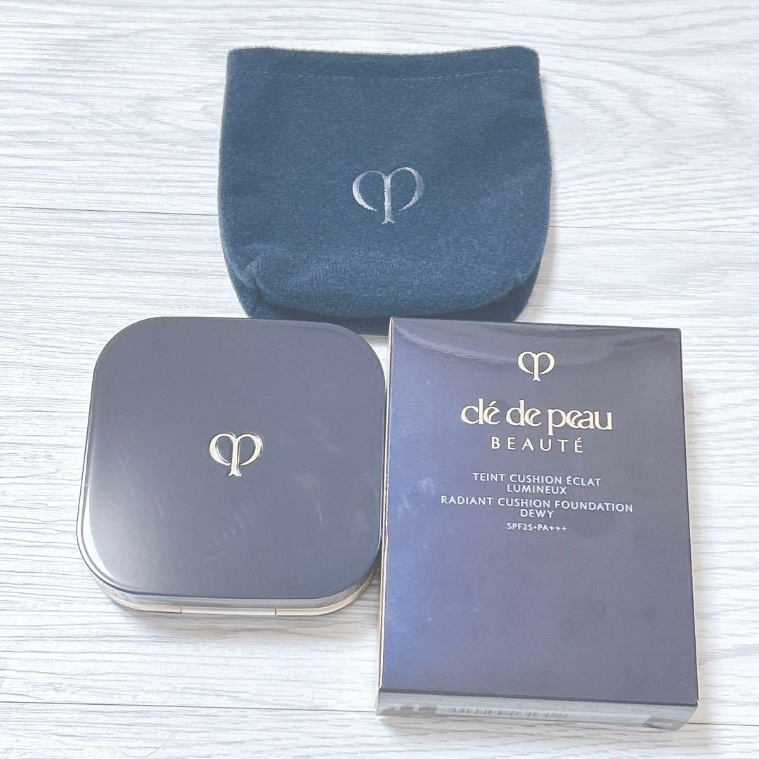 Clé de Peau Beauté タンクッションエクラ ルミヌ オークル00