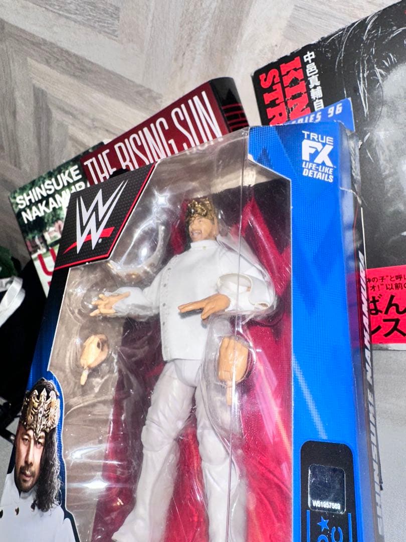 中邑真輔 フィギュア 自伝4冊セット中邑真輔 フィギュア 自伝4冊セット