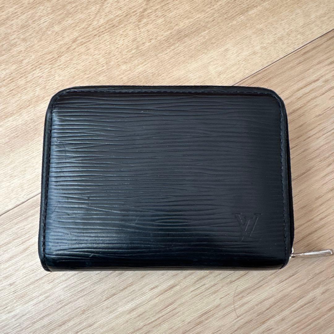 LOUIS VUITTON エピレザー ブラックケース