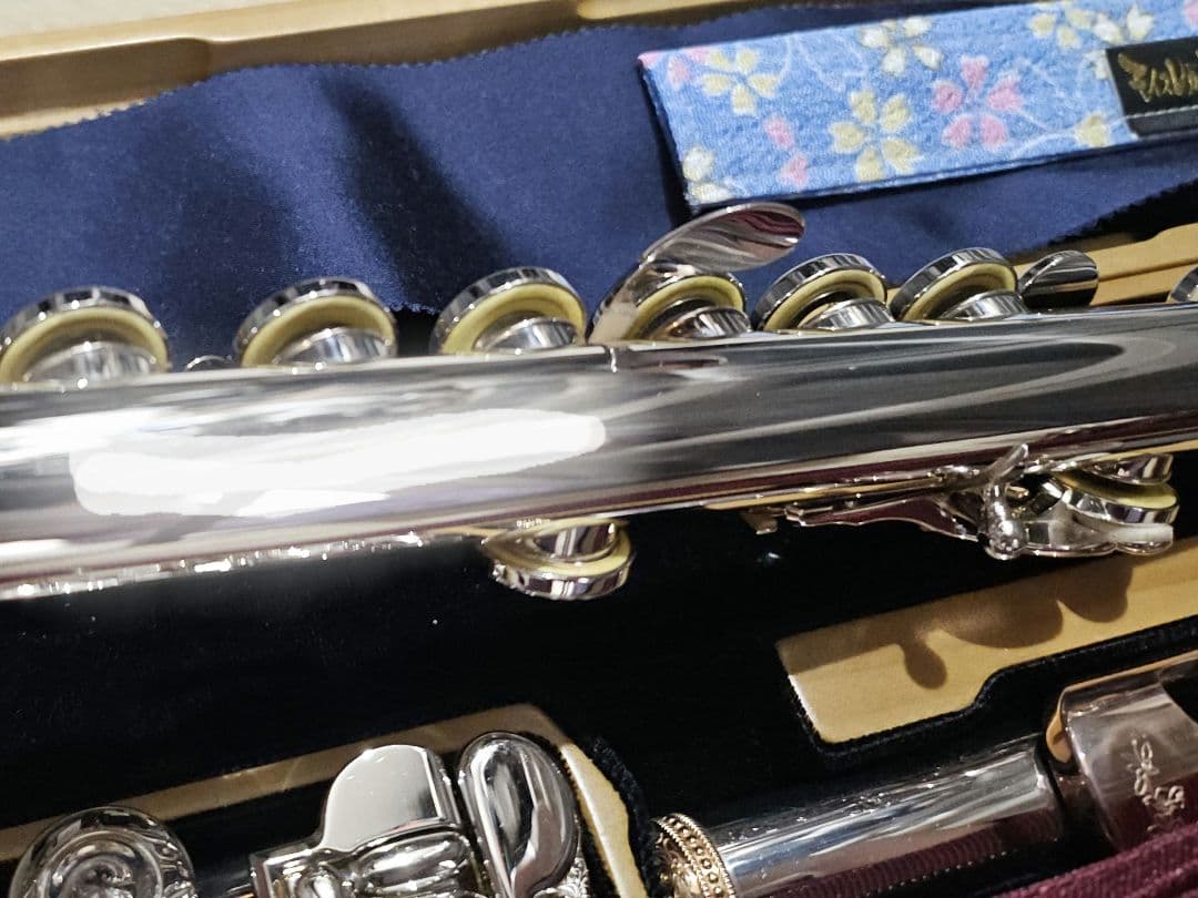 三響アゼリア・ローザ フルート 本体 - メルカリ