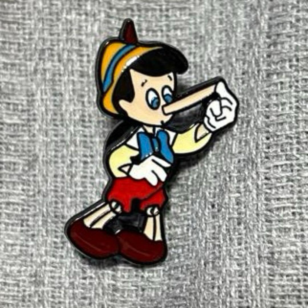 ディズニー映画ピノキオ ピノキオピンバッジ - メルカリ