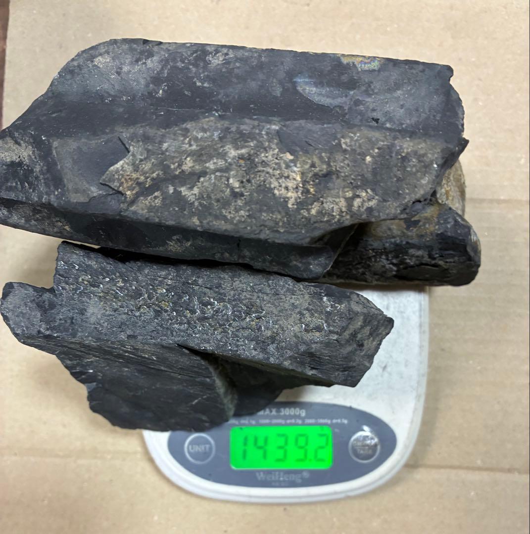 ブラックシリカ　原石　1.4kg