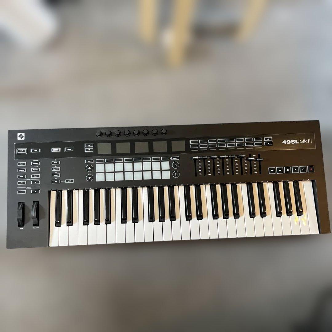 novation ノベーション　49SL MkIII MIDIキーボード　楽器