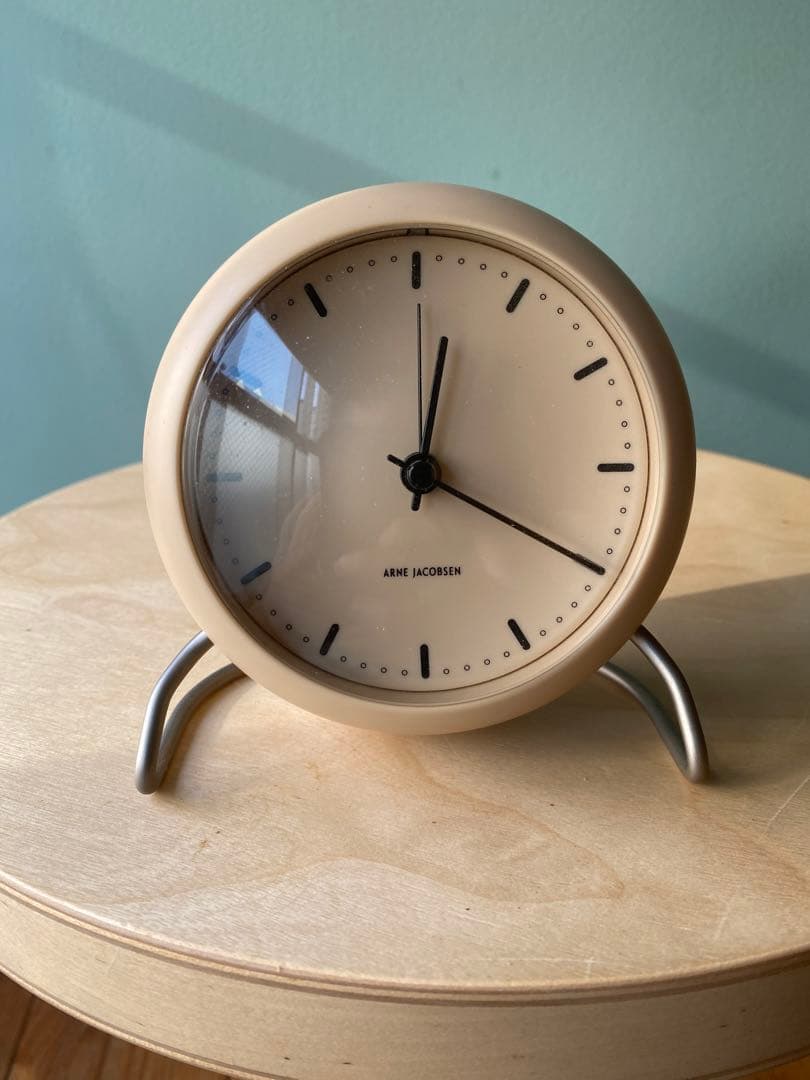 ARNE JACOBSEN テーブルクロック CITY HALL マットサンド