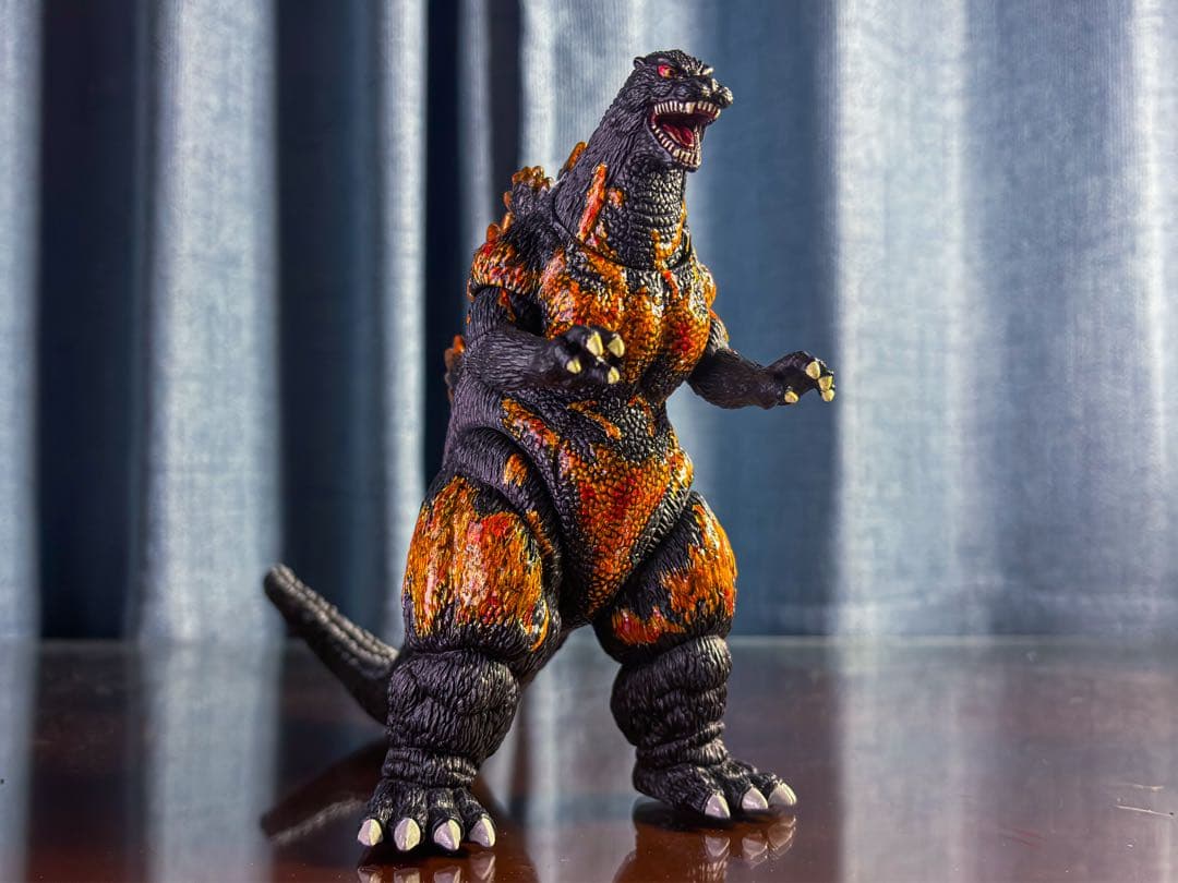 【ムービーモンスターシリーズ】バーニングゴジラ(リペイント) ムービーモンスターシリーズ】バーニングゴジラ(リペイント) - メルカリ