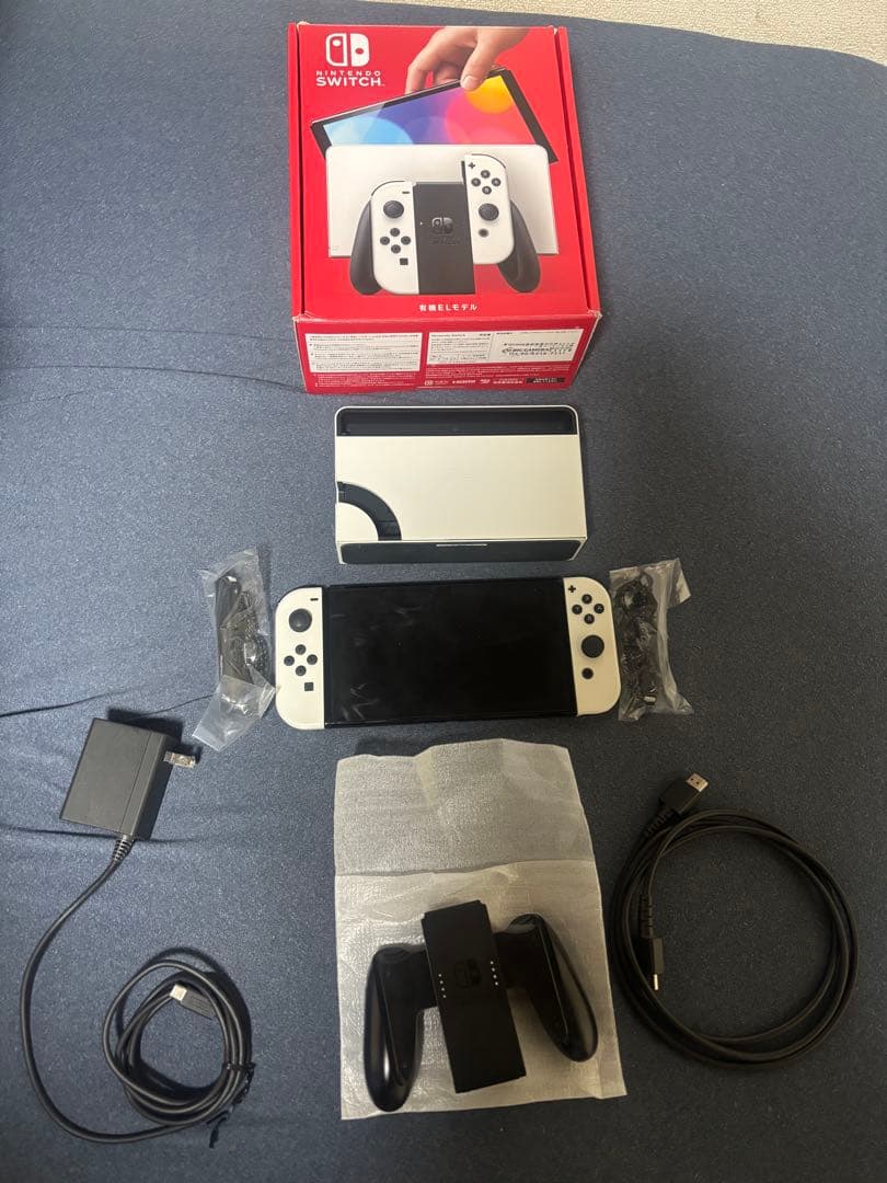 Nintendo Switch　有機ELモデル 本体　ホワイト Nintendo Switch（有機ELモデル）｜任天堂