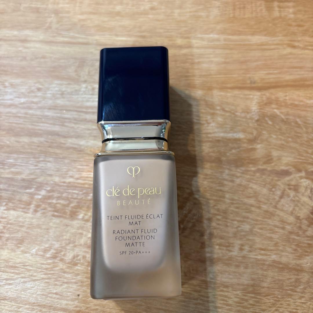 1回のみ使用 クレドポーテ　タンフリュイドエクラ　マット　オークル10