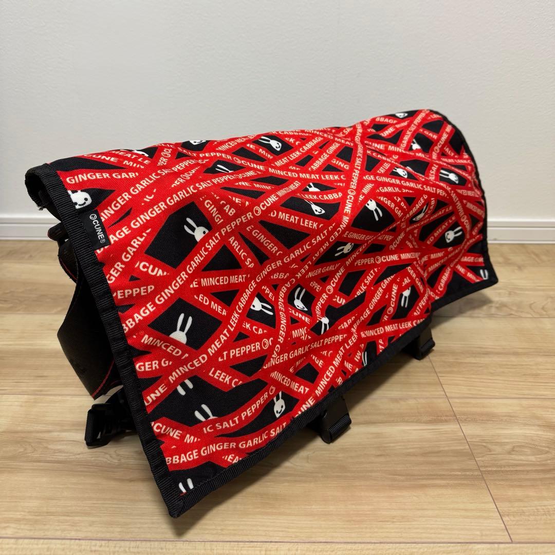 CUNE メッセンジャーバッグ