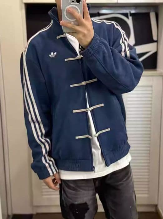 在庫一掃セール【adidas】SNSで話題☆中国限定 トラックジャケット