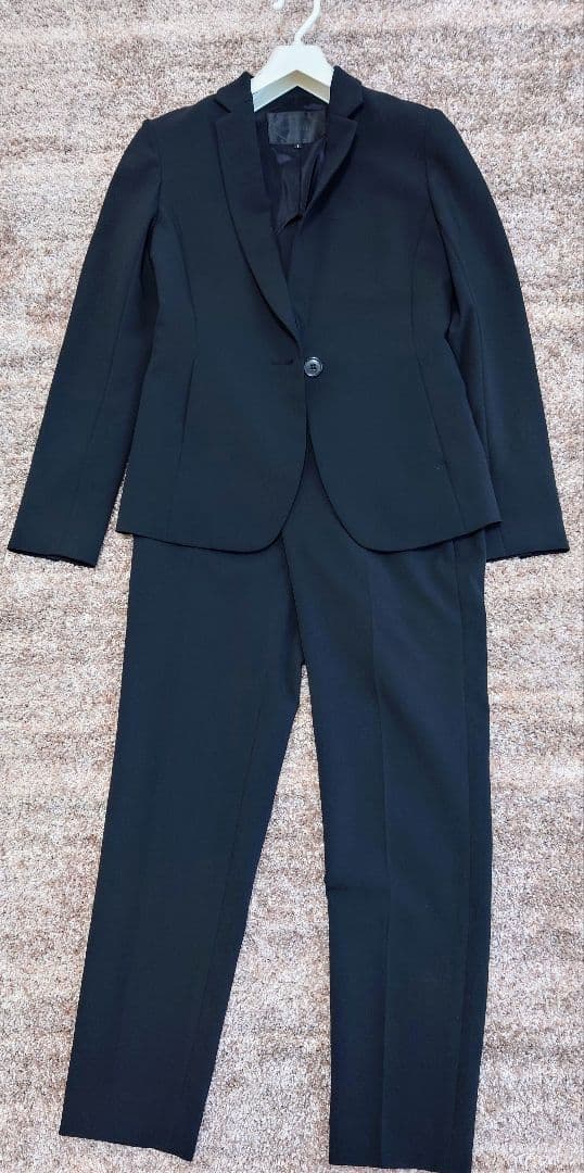 UNTITLED 　パンツスーツ　スカートスーツ　サイズ1