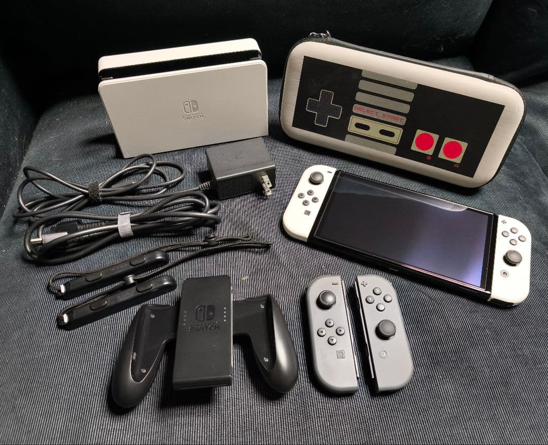 任天堂SWITCH(有機ELモデル)本体 充実の付属品付き