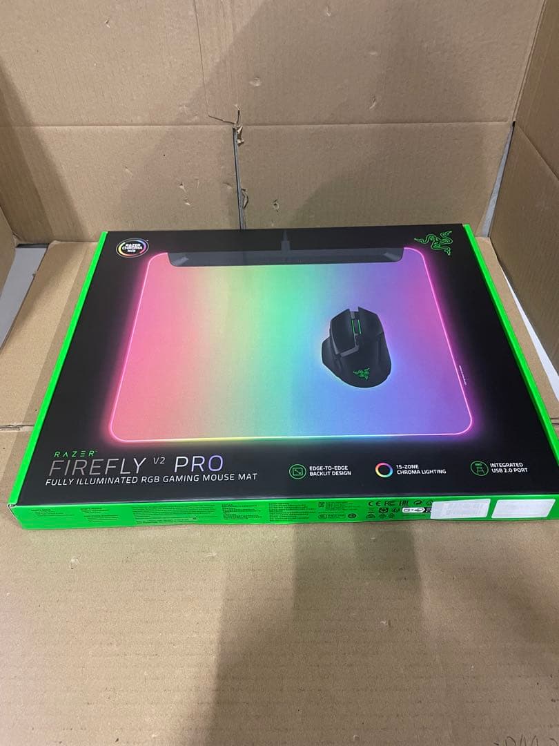 Razer Firefly V2 Pro バックライト付きゲーミングマウスパッド