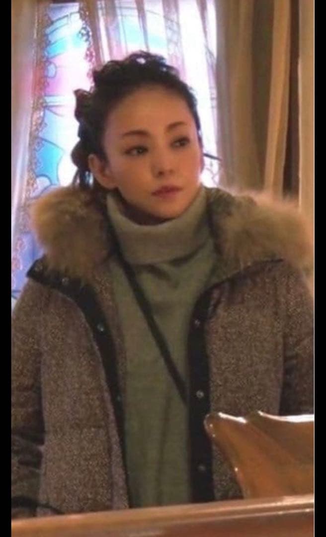 安室奈美恵着用ランバンオンブルー ペプラムダウンコート　フードなし