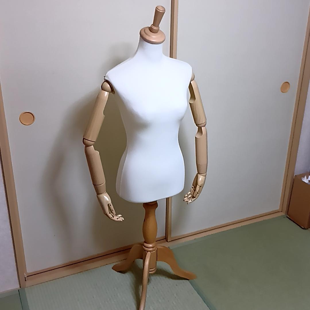 【月末特価】トルソー　レディース　腕付き アーム付き　スタンド付き　マネキン 楽天市場】トルソー レディース 9号 マネキン 女性 パンツ対応 腕付き