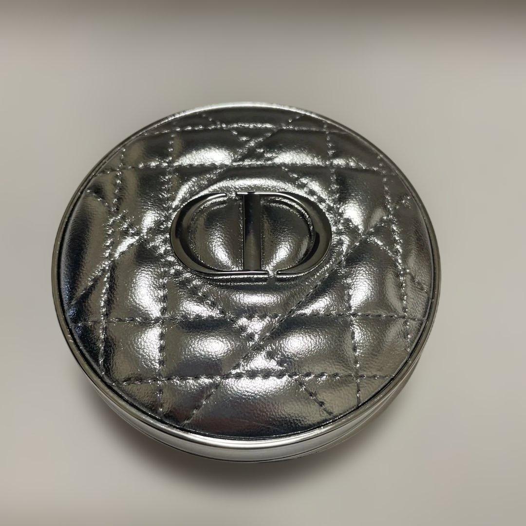 ファンデーション DIOR FORVER HYDRAGLOWCUSHION 0N