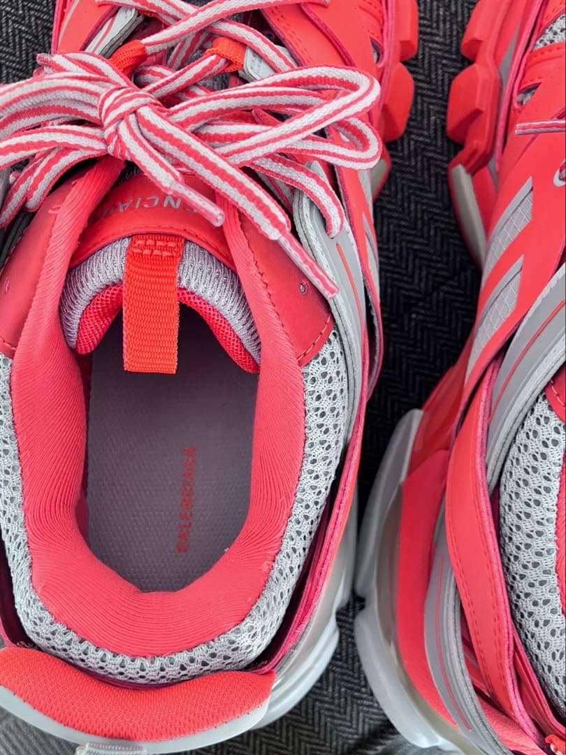 パ*丼様 【新品】BALENCIAGA track 43 スニーカー - メルカリ